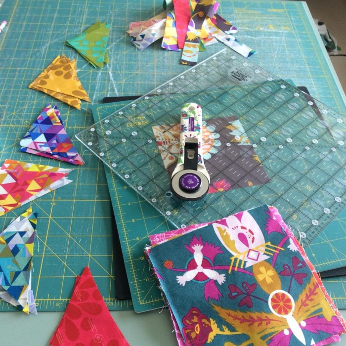 Working on @alisonglass #spectrum mini #quiltmarketprep #exlibris happy Thursday! 